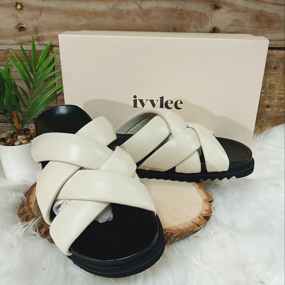 Ivylee Josie Nappa Leather Sandals NIB